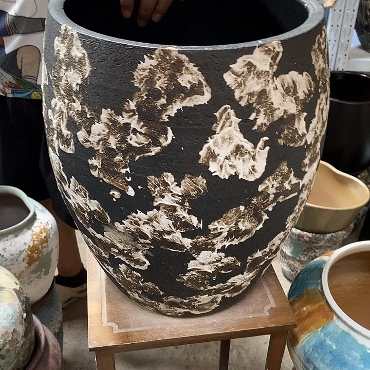 紫砂花盆口32高度42黑茶………