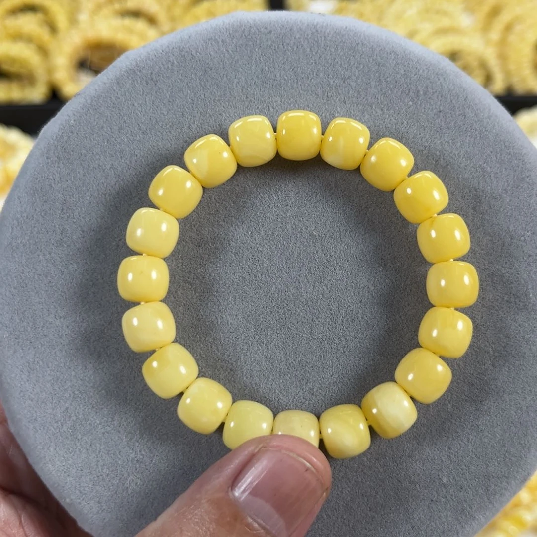蜜蜡手串未镶嵌纯天然俄料奶黄