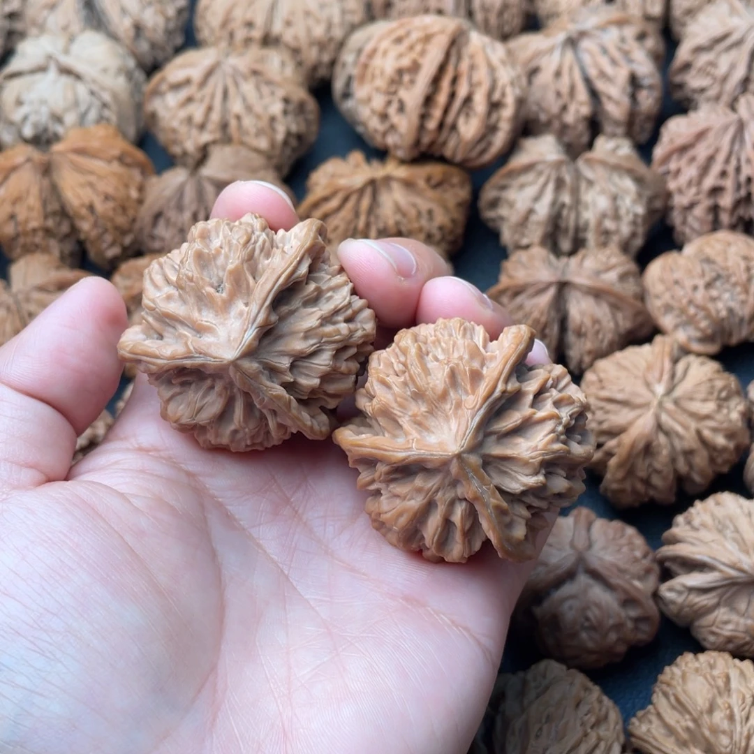 把件文玩核桃43帝王三棱