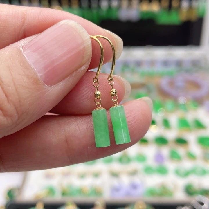 翡翠18K金镶嵌耳饰