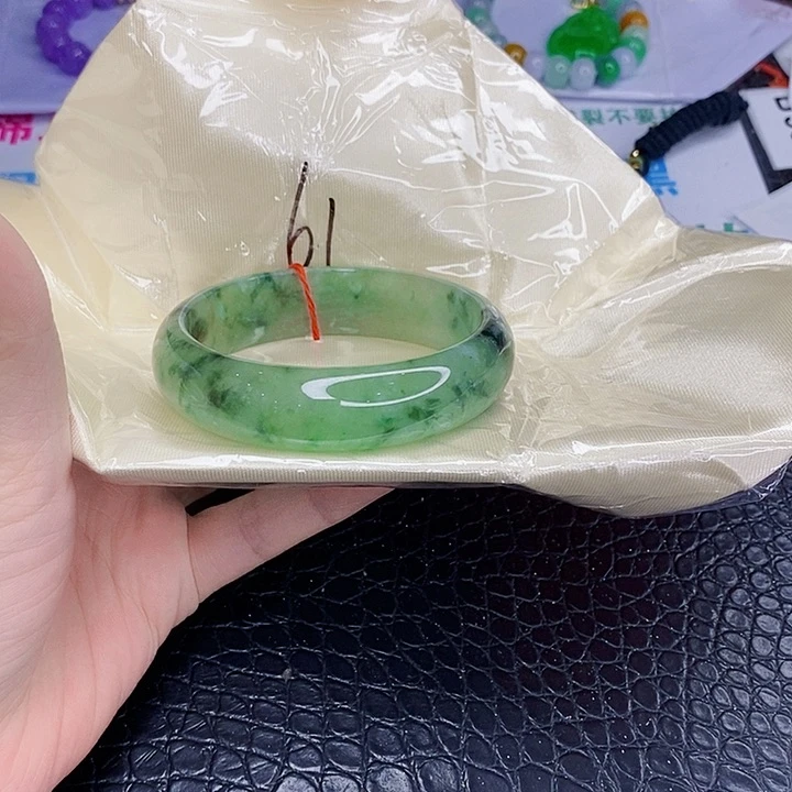 翡翠手镯未镶嵌一图一物实物为准