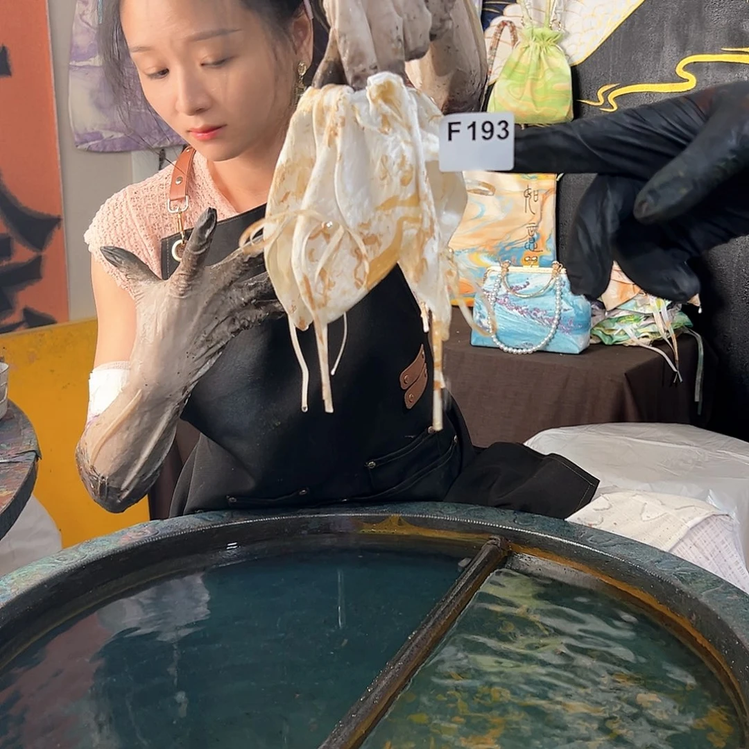 193新款方巾碎金