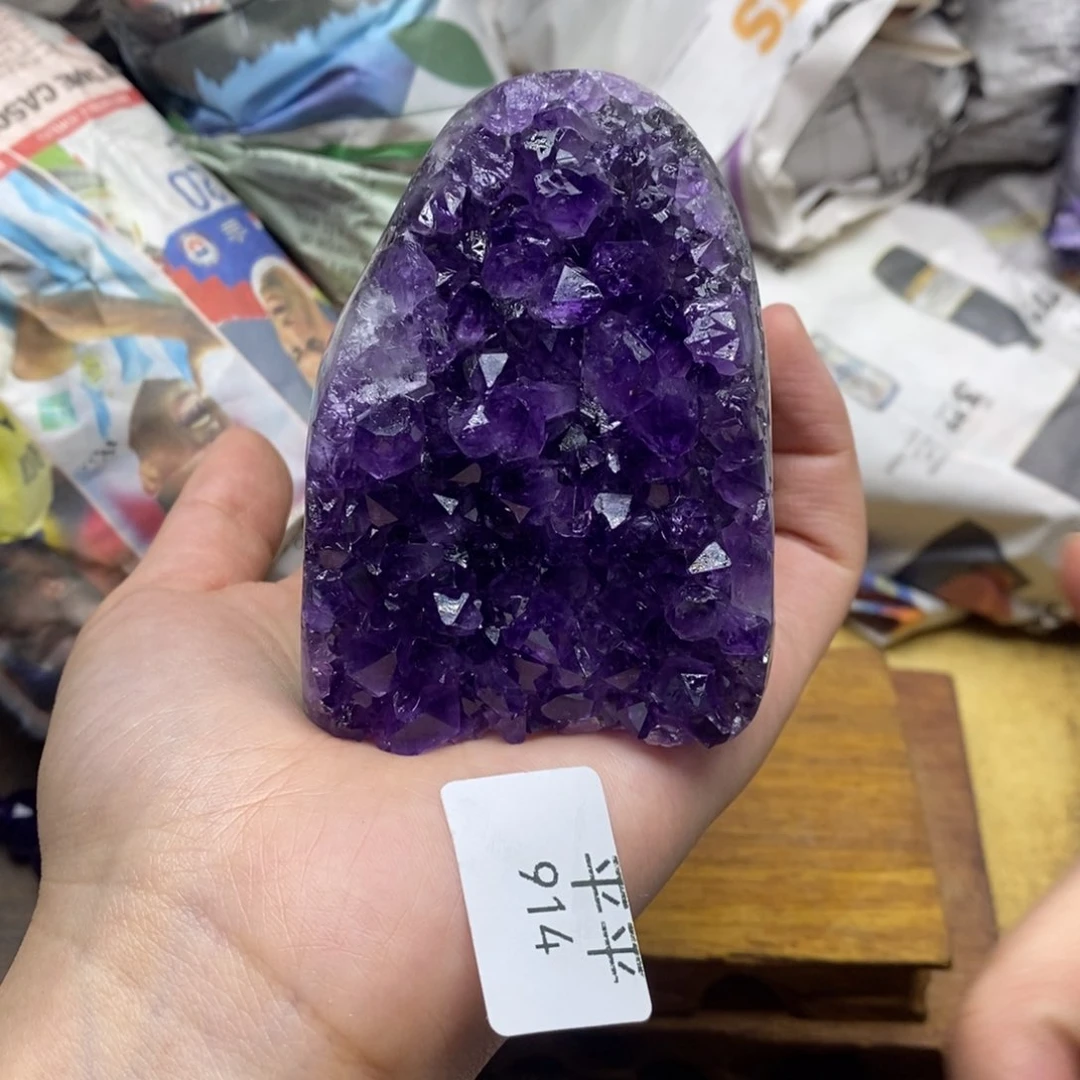 紫晶乌拉圭未镶嵌