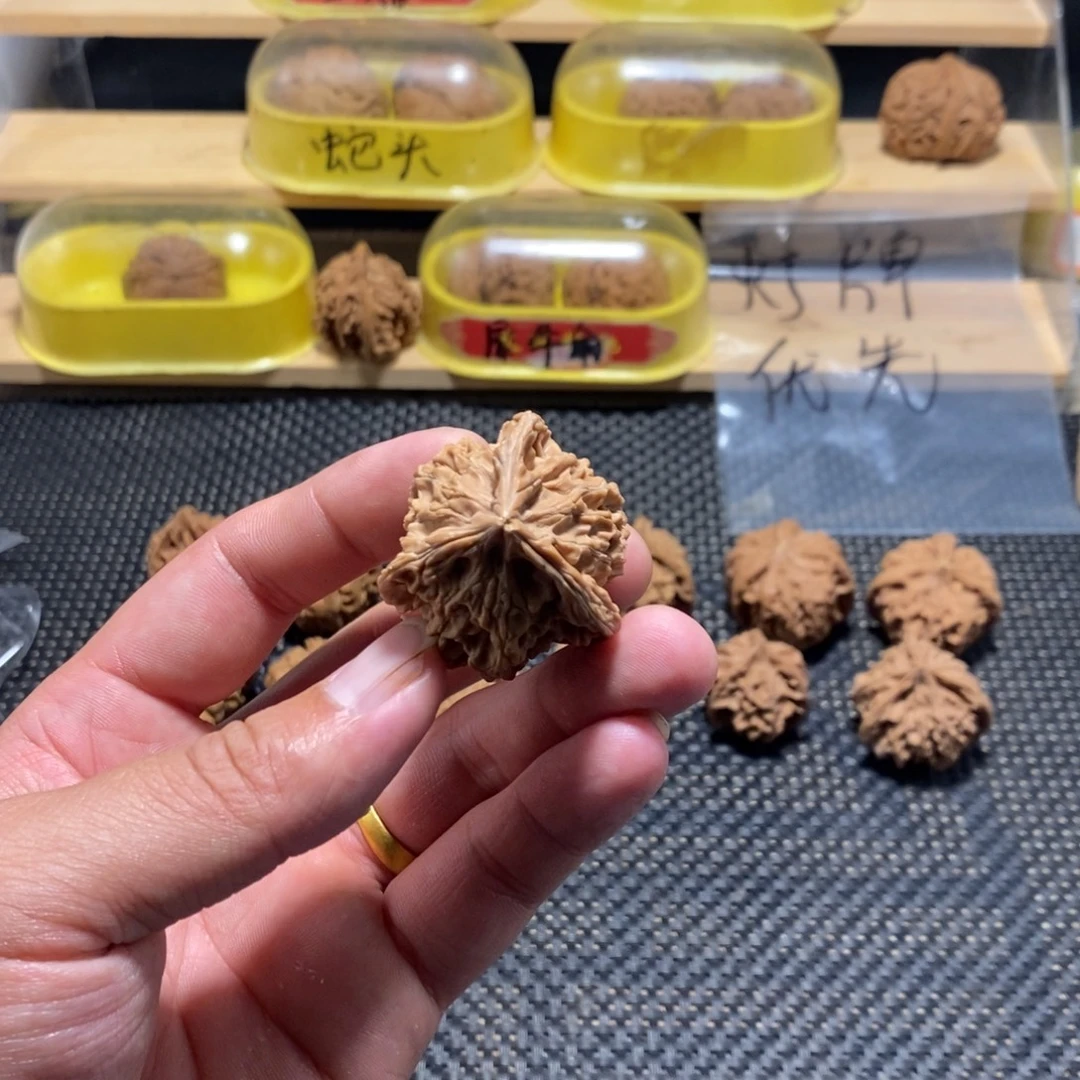 用***5吊坠文玩核桃核桃异形