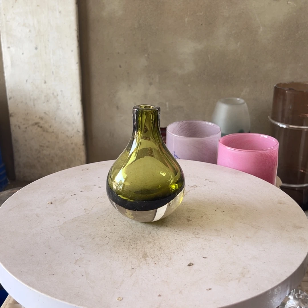 弘扬琉璃花器微瑕高度15