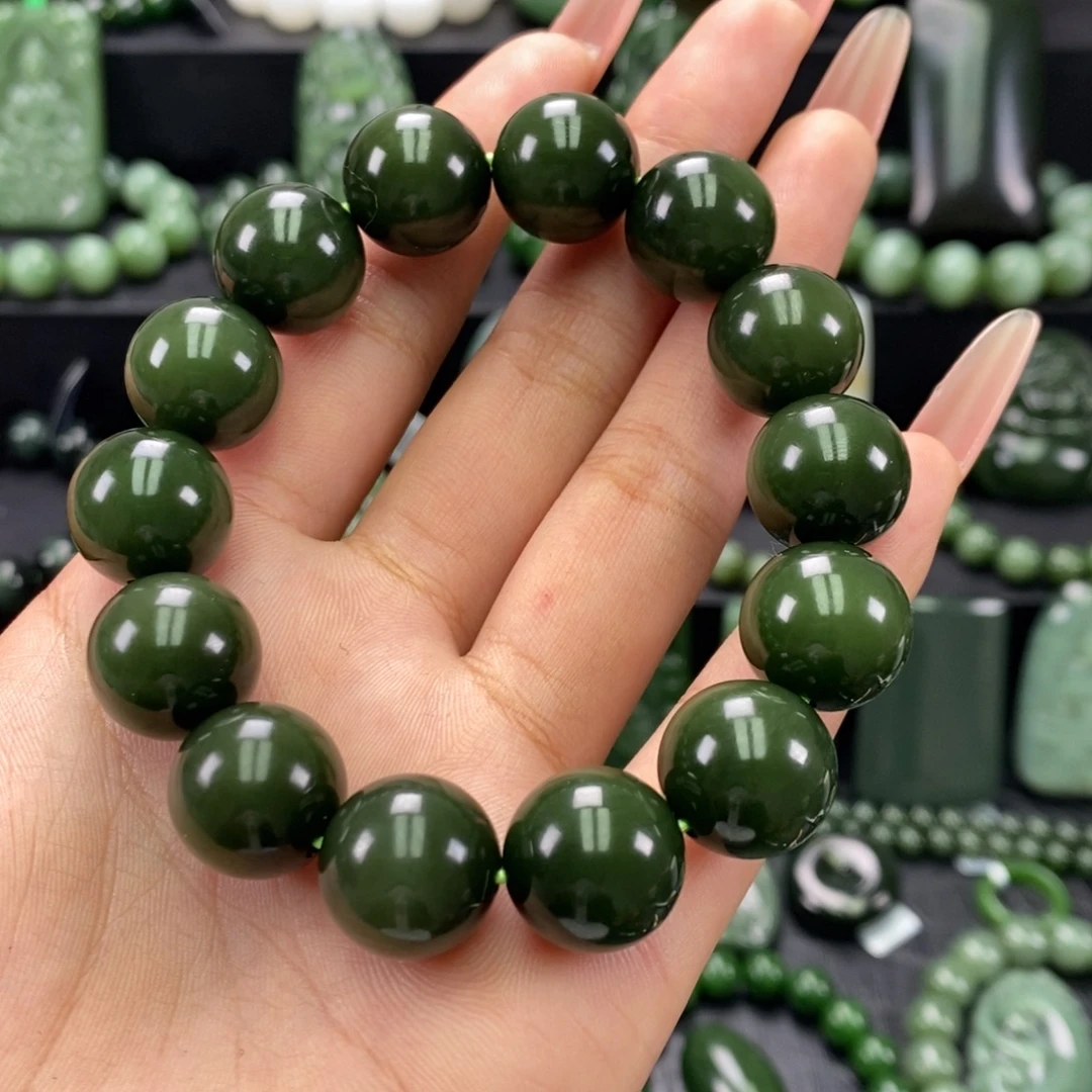 和田玉（碧玉）未镶嵌珠宝奇石