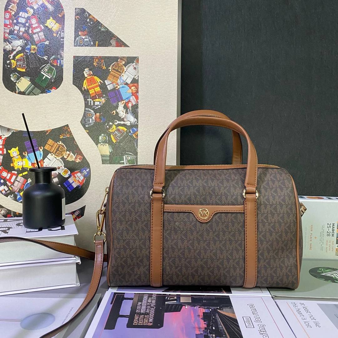 95新 MICHAEL KORS/迈克高仕 22109斜挎包28*18