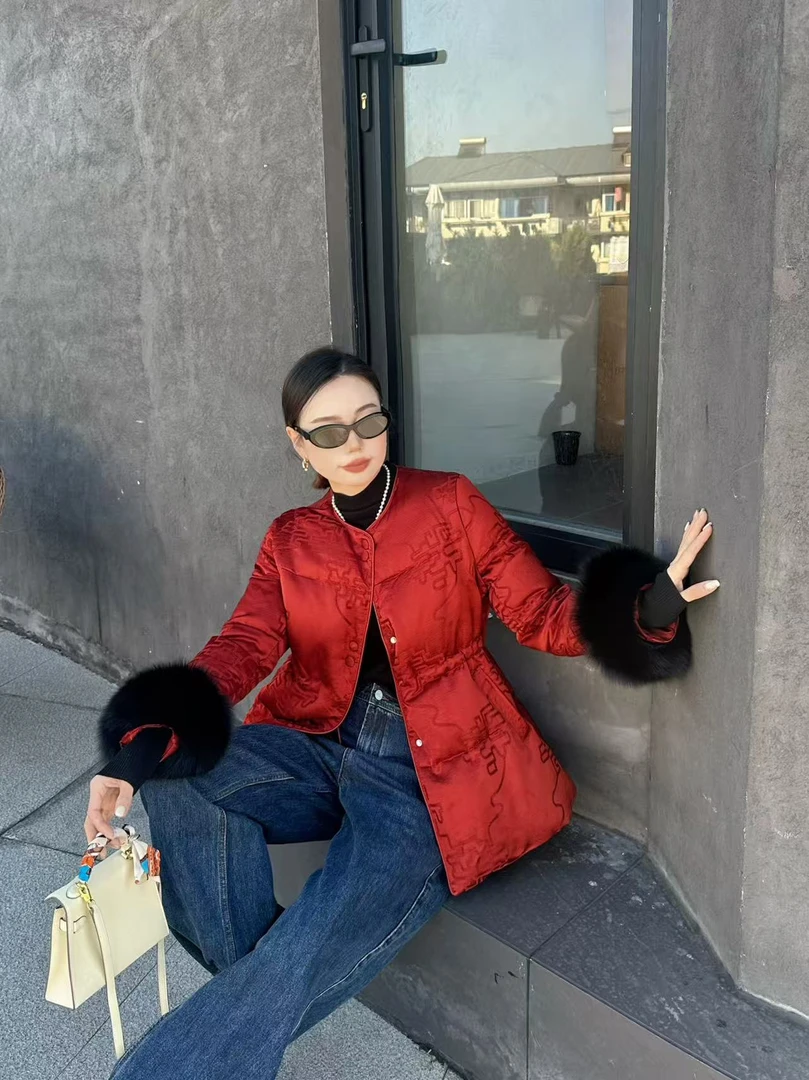 【锦衣服饰】FA 8139新国风红色刺绣毛袖羽绒外套