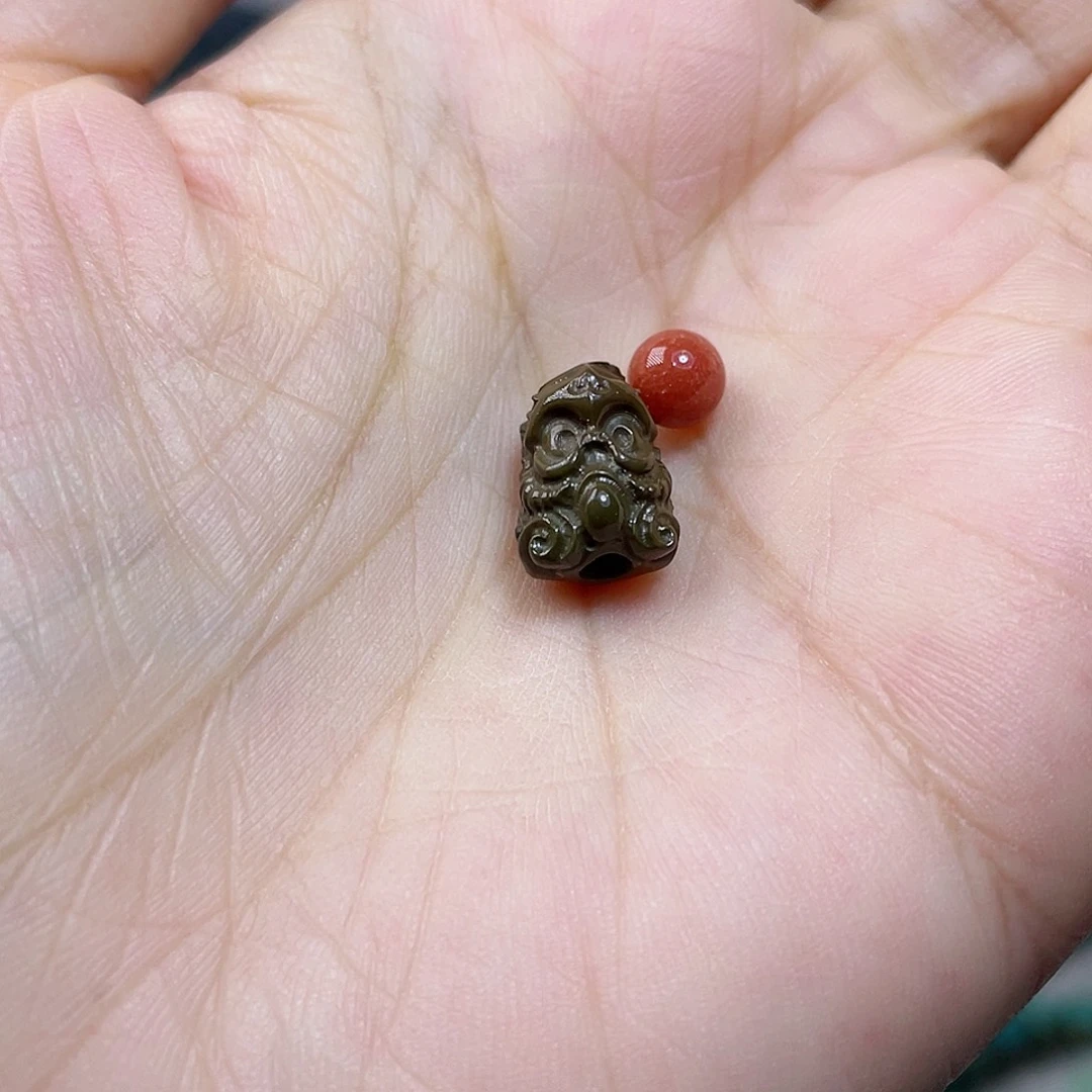 未镶嵌配饰南红玛瑙