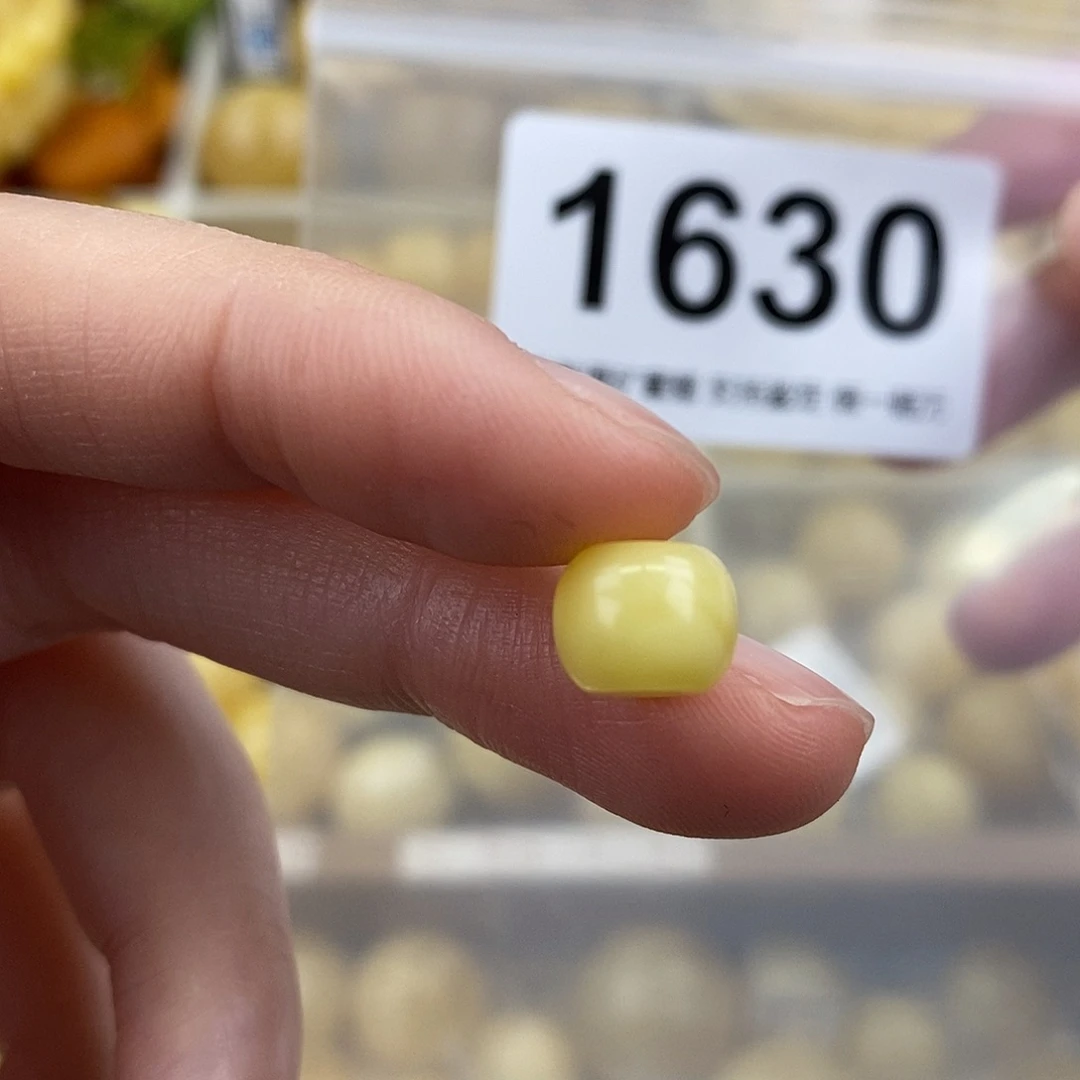 蜜蜡未镶嵌珠宝奇石8.9