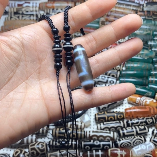 二***爷未镶嵌颈饰玛瑙/玉髓