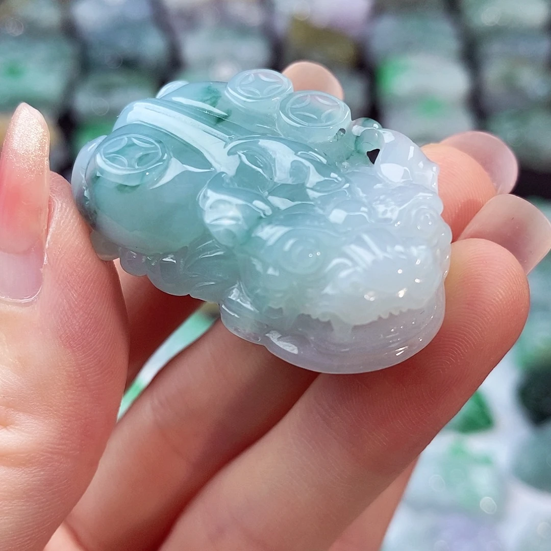 颈饰未镶嵌翡翠天然