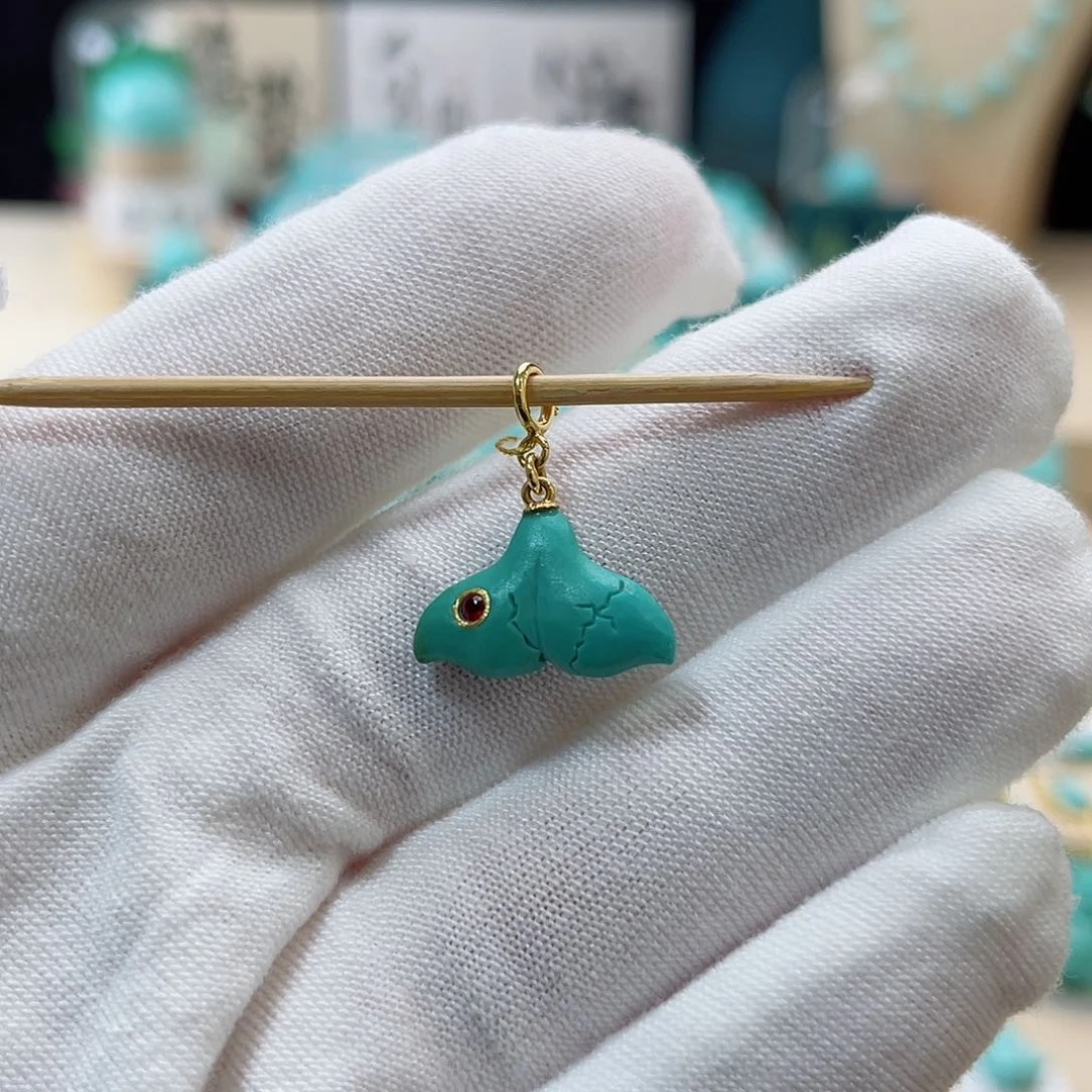 绿松石珠宝奇石18K金镶嵌