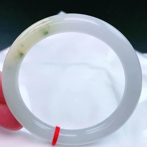 翡翠手镯（圆镯）未镶嵌68号