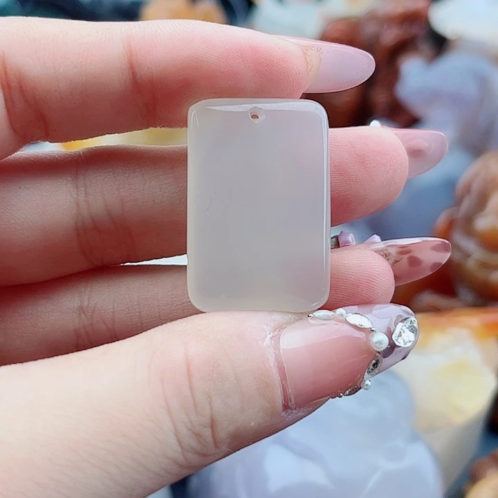 渡***未镶嵌玛瑙手饰吊坠