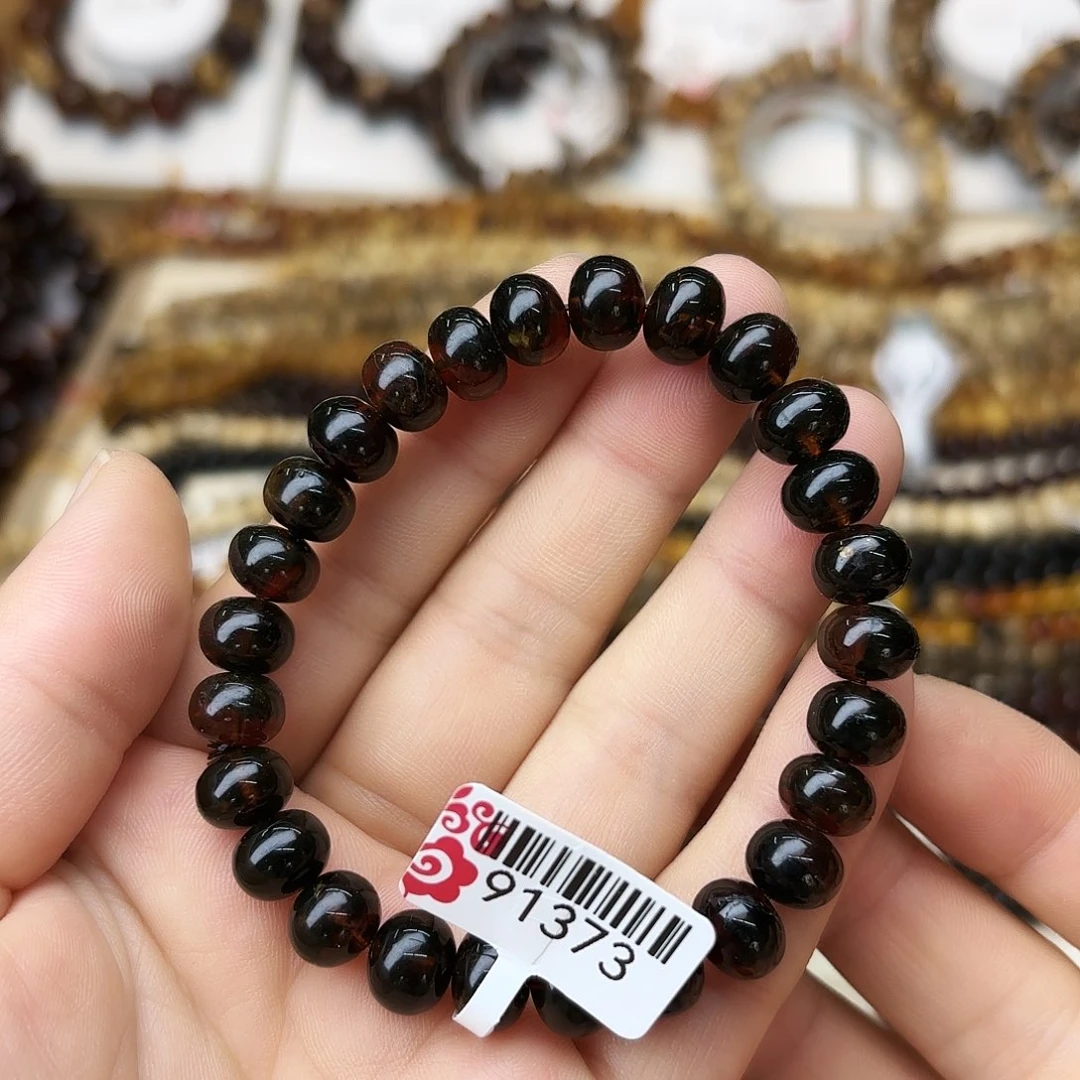 三***儿琥珀未镶嵌裸石九91373