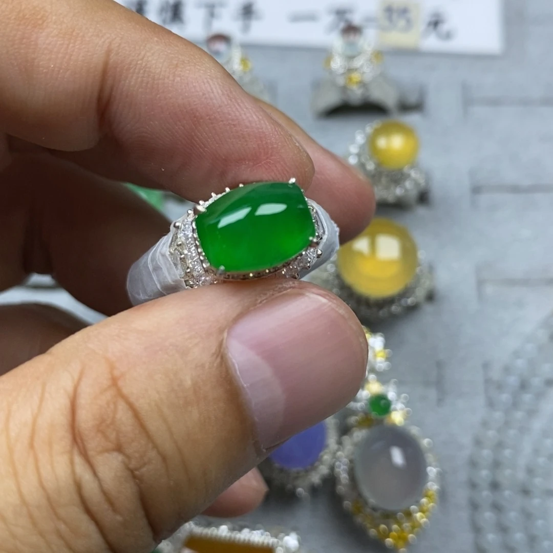 定制翡翠未镶嵌冰种正阳绿11.5mm