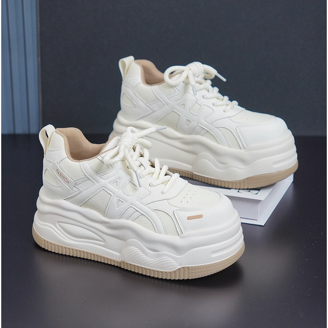 明星同款小白鞋2025年秋季新款休闲厚底松糕板鞋爆款运动女鞋