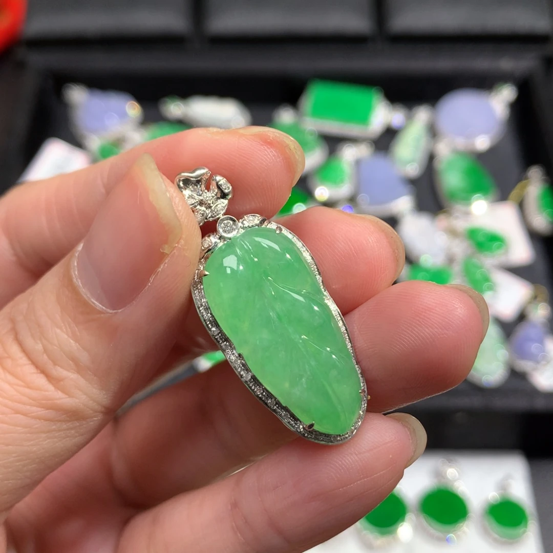 翡翠18K金镶嵌吊坠(不含链)