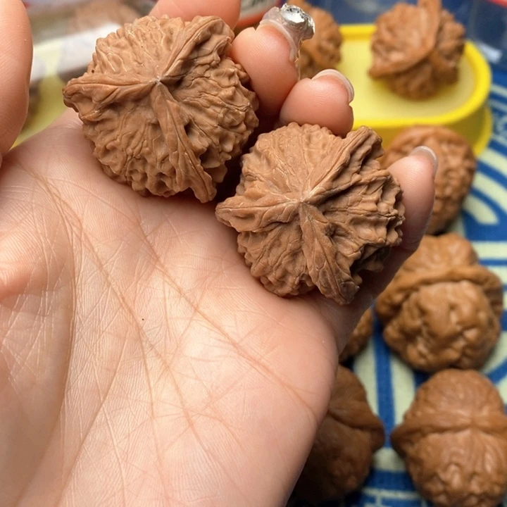 桃核吊坠三棱全品38