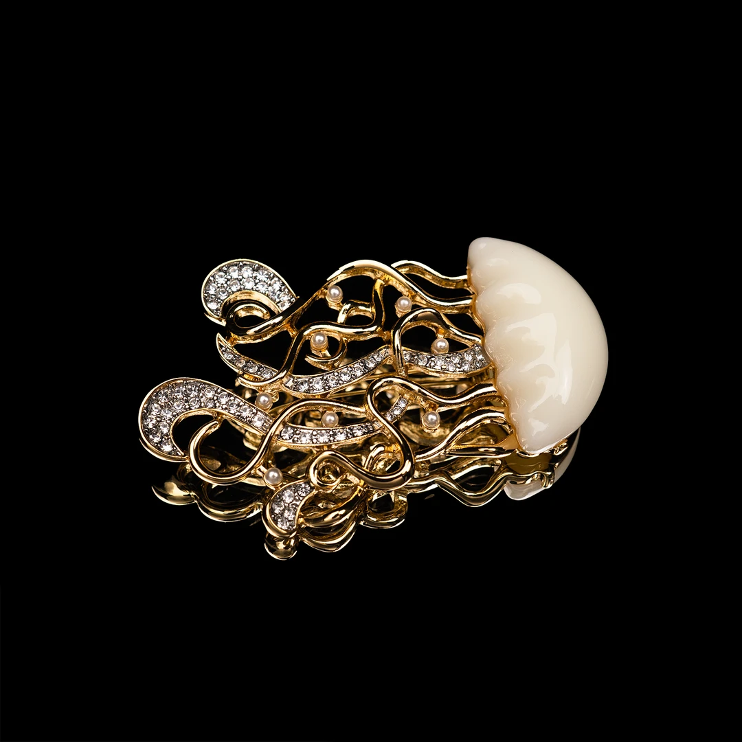 铜合金胸针 【六丑】新款高级感气质金色水母胸针饰品411AXZ0054