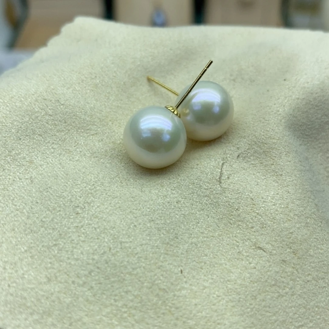 18K金镶嵌耳饰淡水珍珠10.9