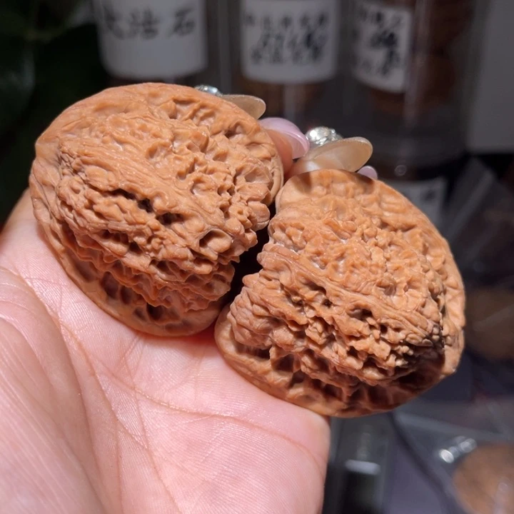 微***甜吊坠桃核            47