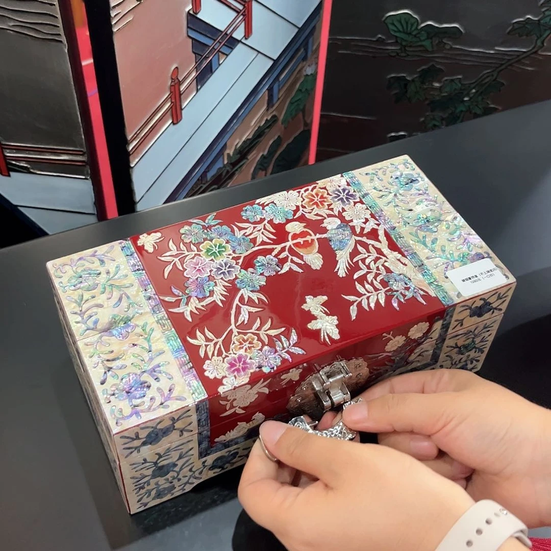 扬州漆器首饰盒喜上