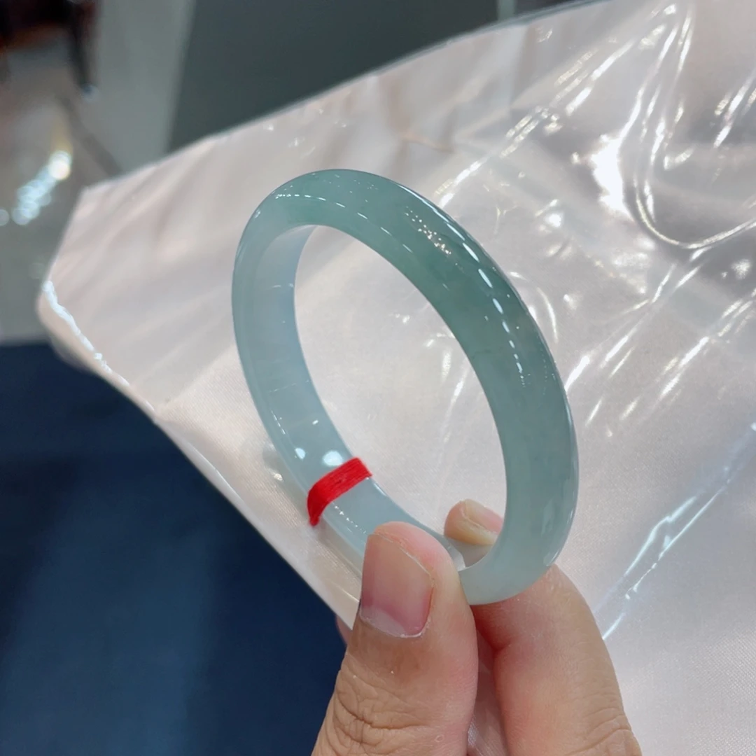 未镶嵌手镯翡翠手镯