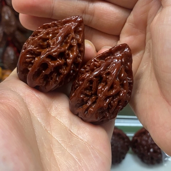 文玩核桃吊坠八棱火焰秋子