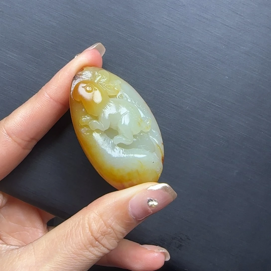 和田玉未镶嵌挂件b****1