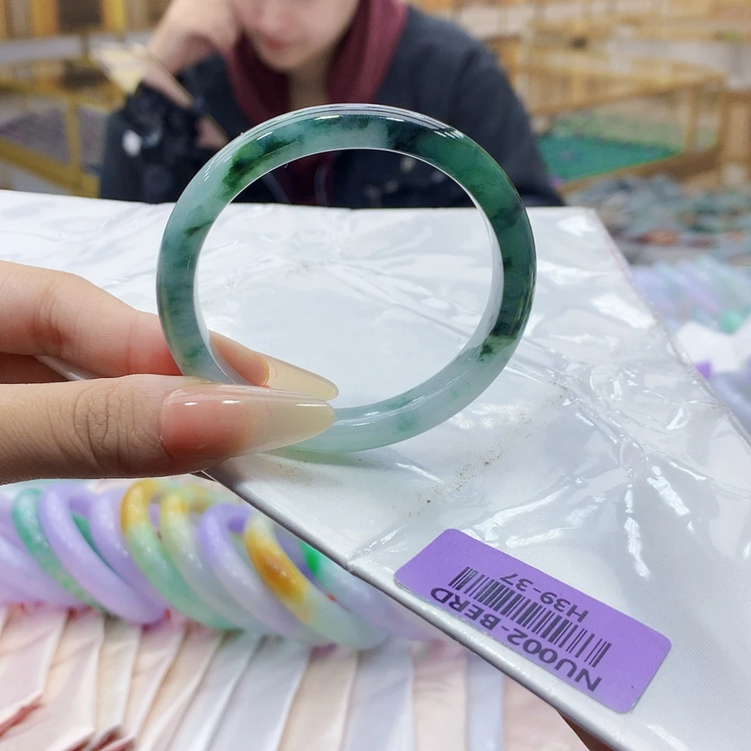 翡翠未镶嵌手镯jb