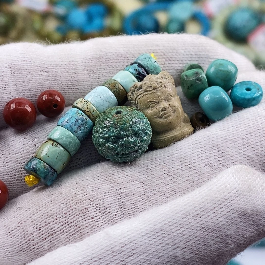 南红玛瑙未镶嵌珠宝奇石