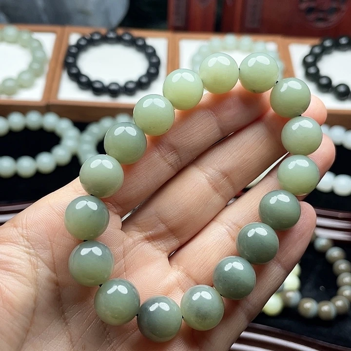 @***杉和田玉未镶嵌手串