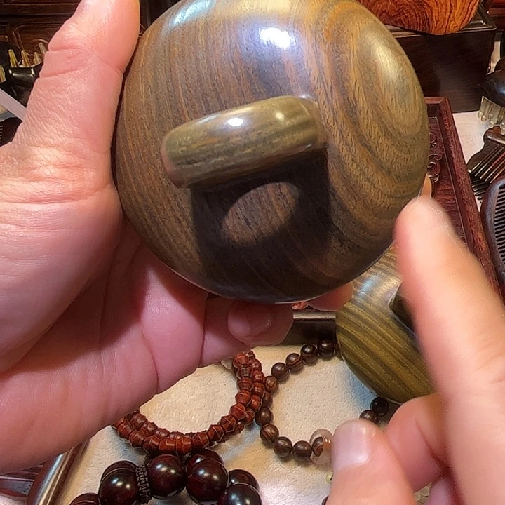 红酸枝木类绿檀木羊角梳子