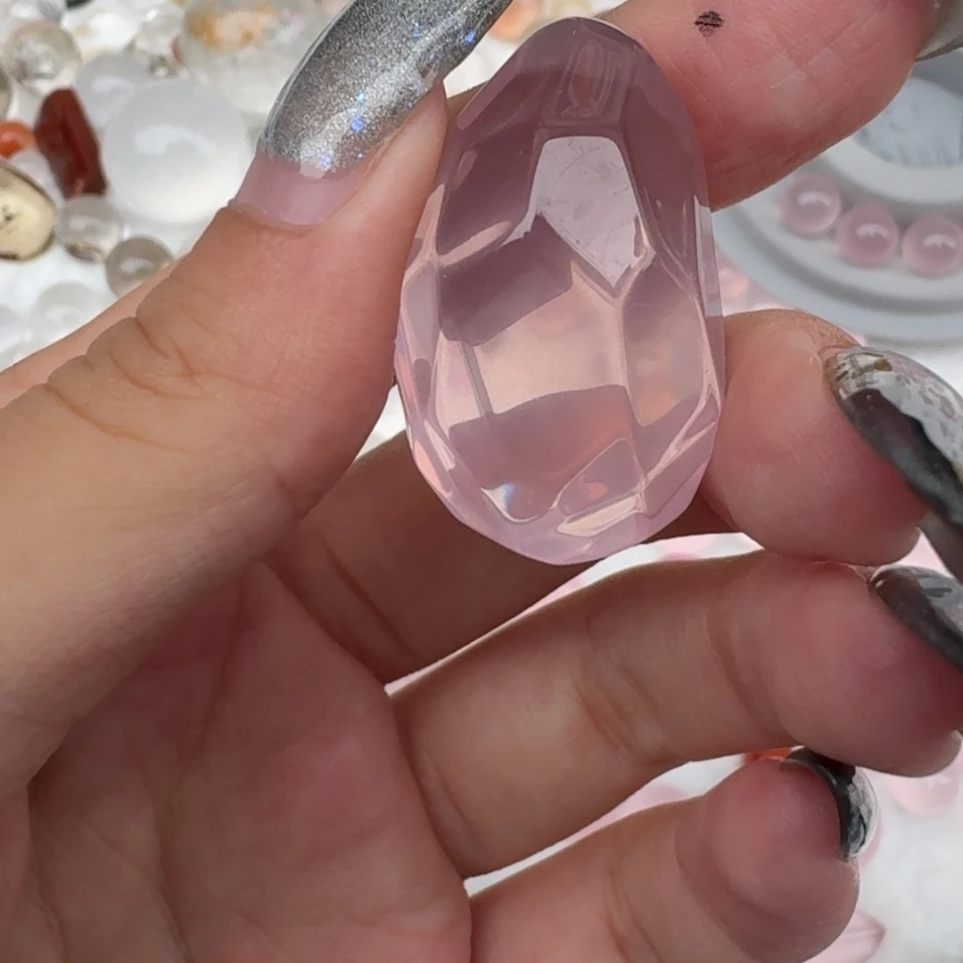 鹤***寝颈饰未镶嵌水晶雕刻