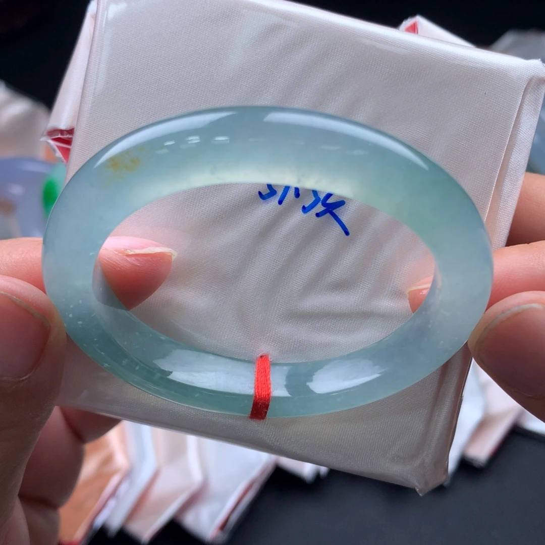 翡翠未镶嵌手镯84号