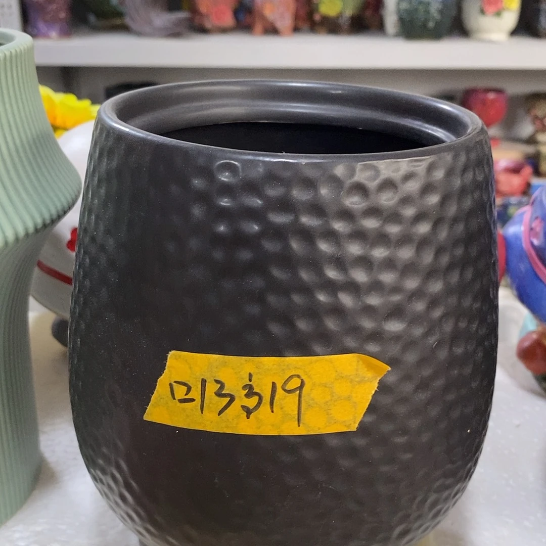 摆件陶盆有孔 瑕疵介意勿拍