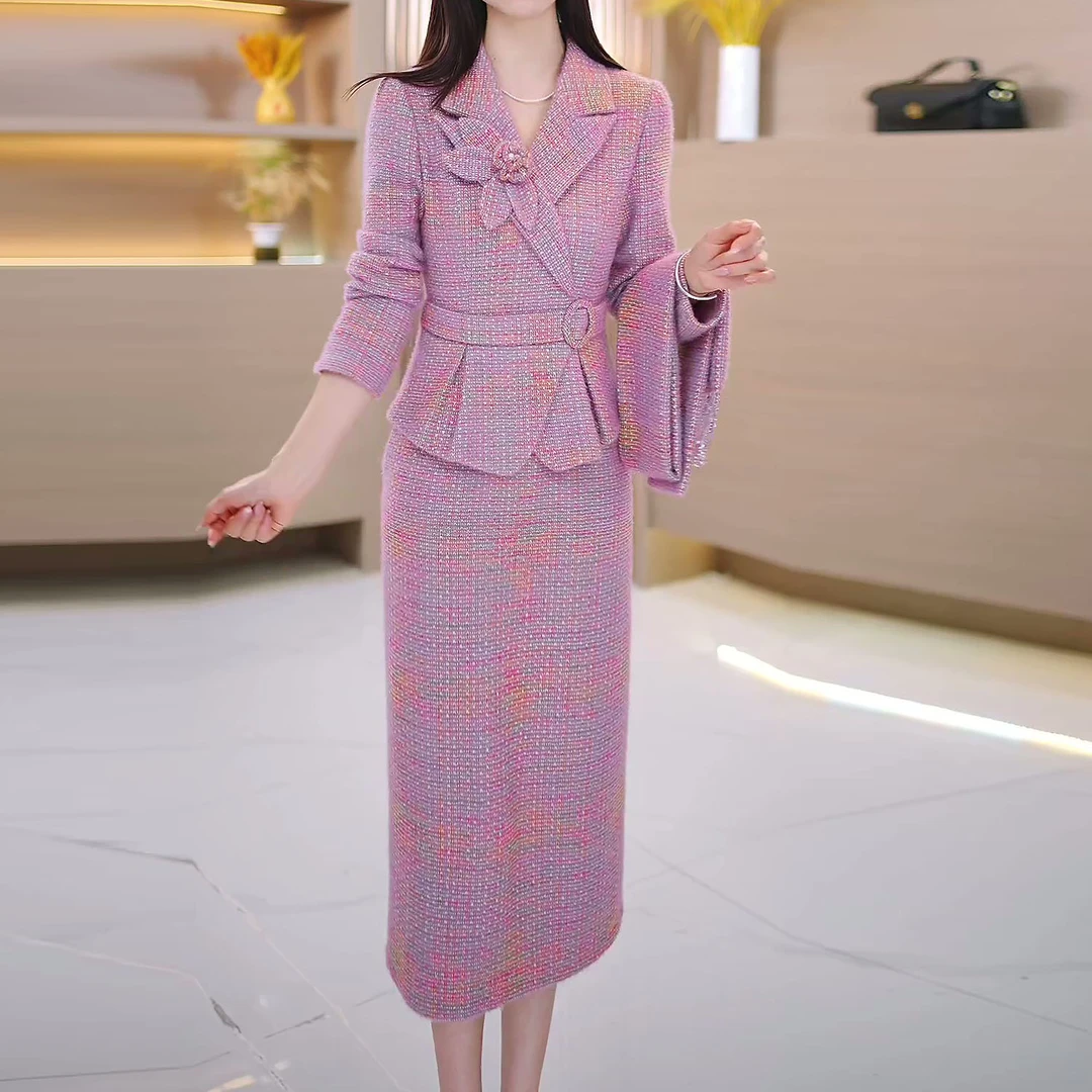 贵妃绒2025秋季新款优雅温柔遮肉显瘦百搭配围巾假两件连衣裙