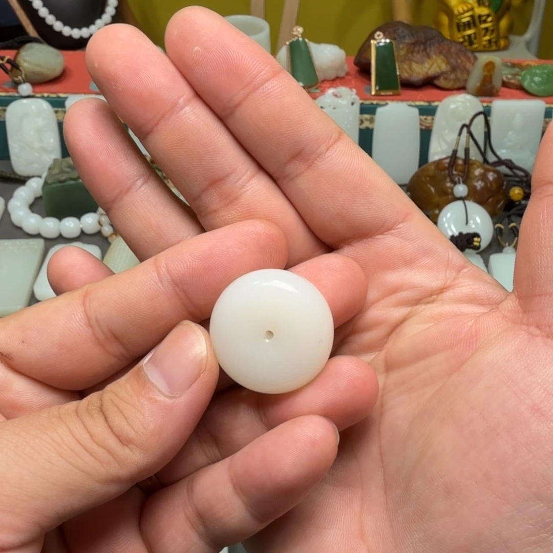 和田玉未镶嵌吊坠(不含链)