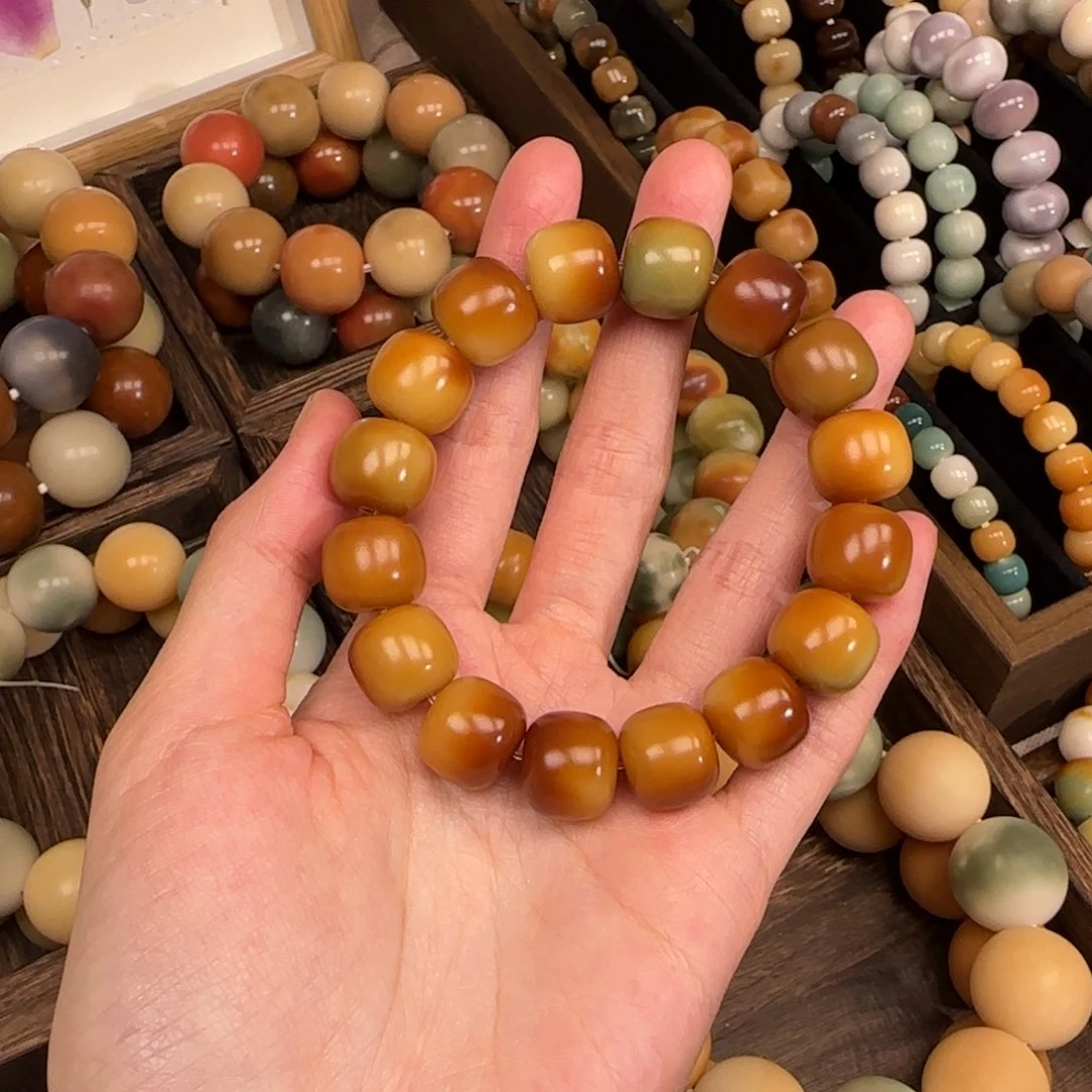 白玉菩提吊坠叫****啦熔岩蛋糕