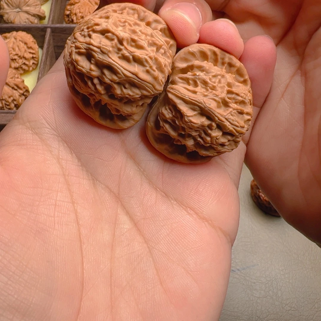 把件文玩核桃三角白