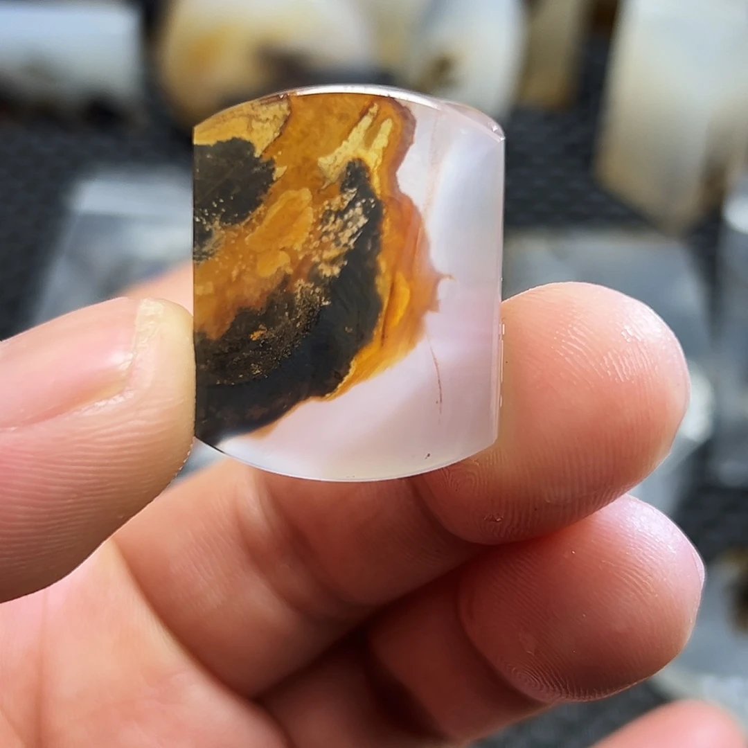 玛瑙/玉髓未镶嵌珠宝半成品