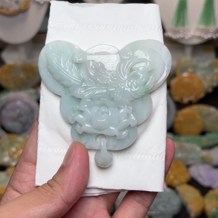 翡翠未镶嵌颈饰吊坠