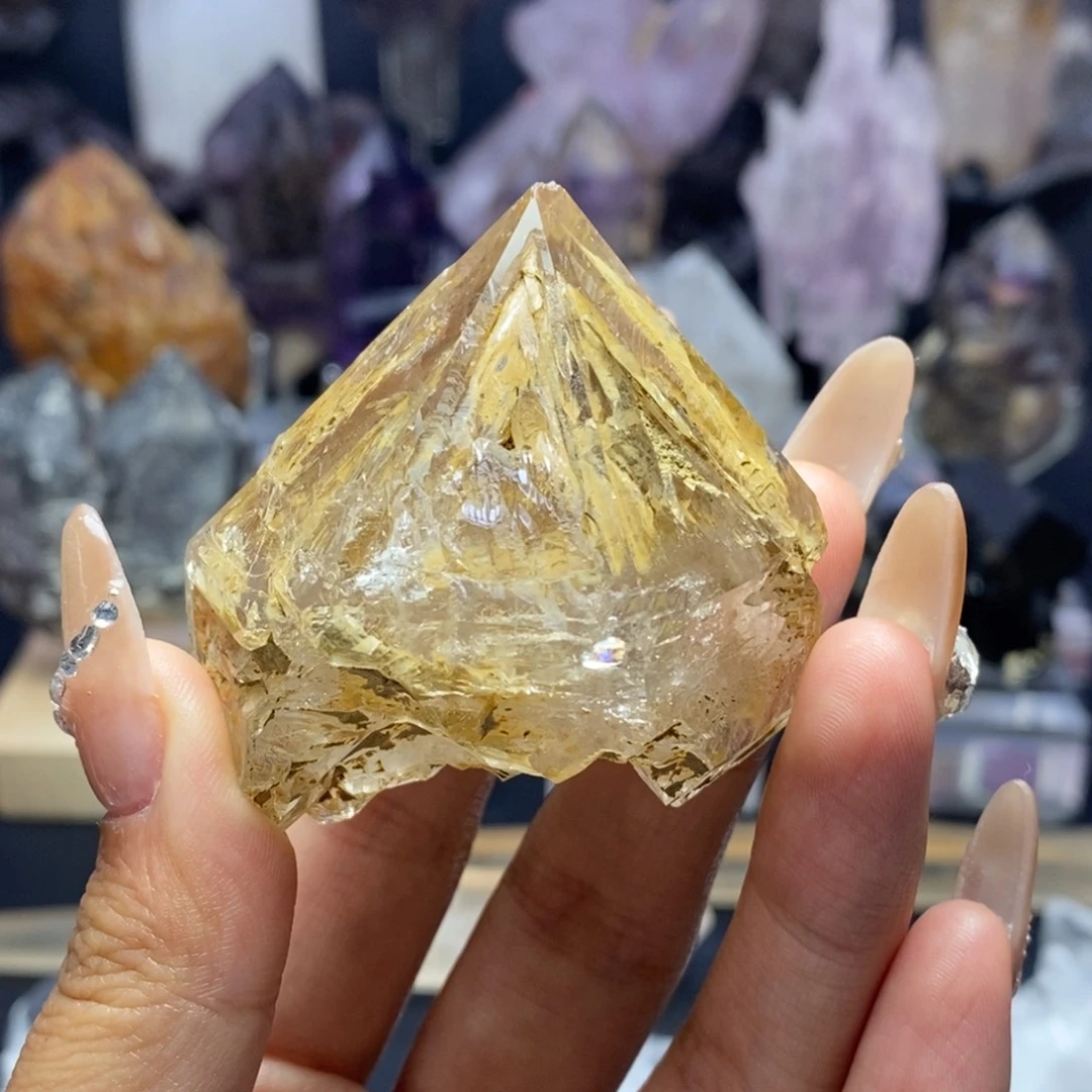 十***玖水晶摆件未镶嵌巴基斯坦黄泥骸骨