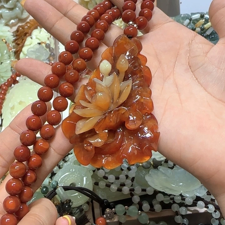 蛇纹石玉未镶嵌吊坠