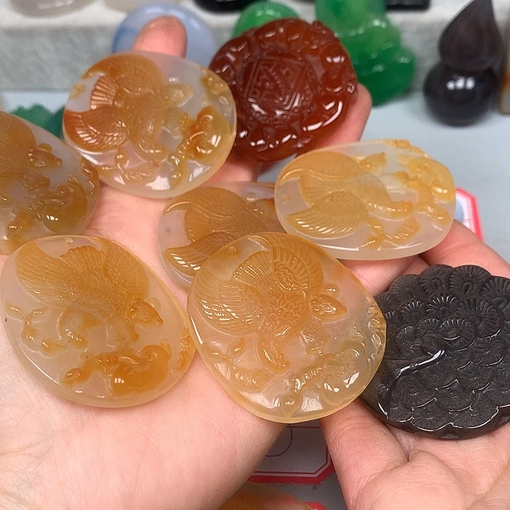 笑***生玛瑙/玉髓未镶嵌颈饰