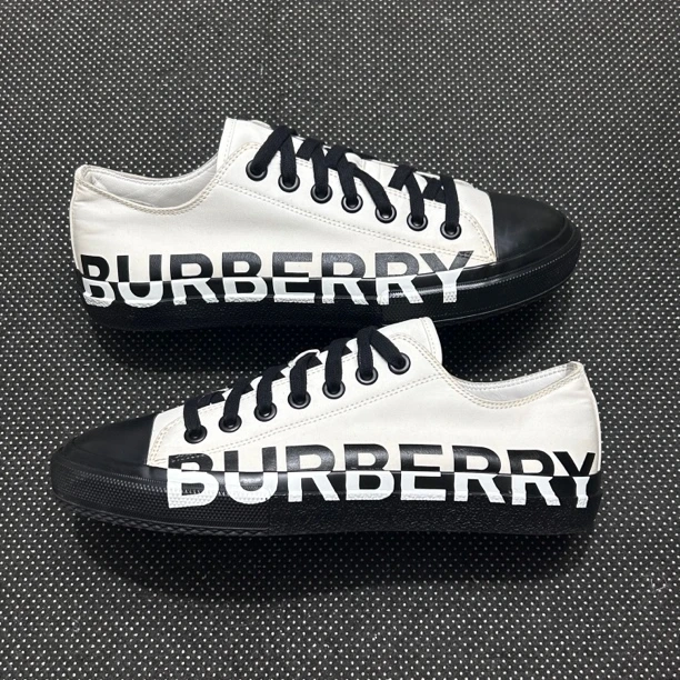 99新 BURBERRY/博柏利 42码 27cm 黑白 字母印花 成色充新 板鞋