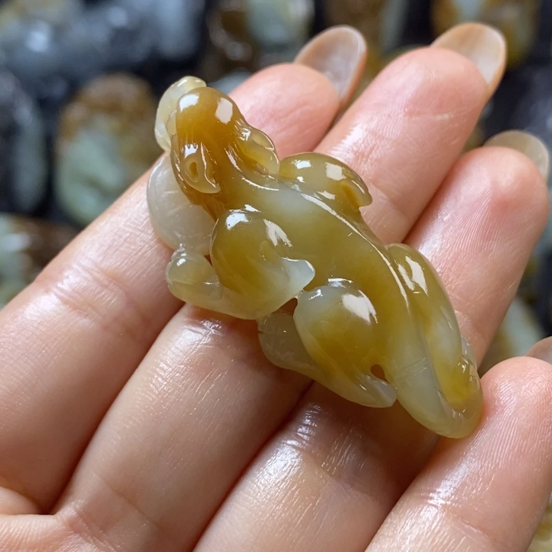 未镶嵌和田玉挂件