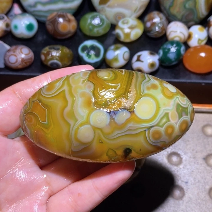 玛瑙/玉髓未镶嵌珠宝半成品